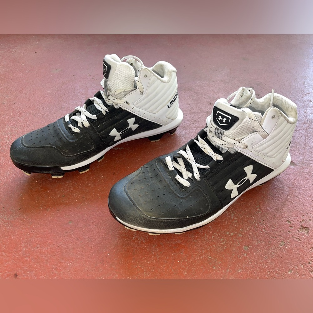 UNDER ARMOR  UA Yard Mid TPU Baseball Sport Shoes 3021937-001 Size 10 Mens